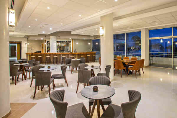 Leonardo Cypria Bay - Lobby Bar