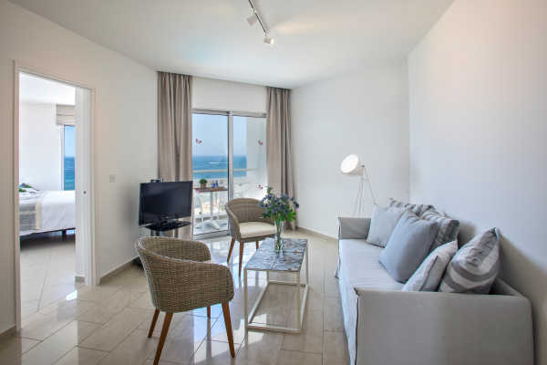 One Bedroom Suite Sea View