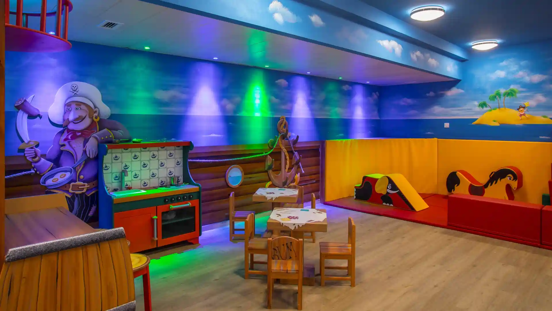 Leonardo Hotels & Resorts Mediterranean - kidsClub_01