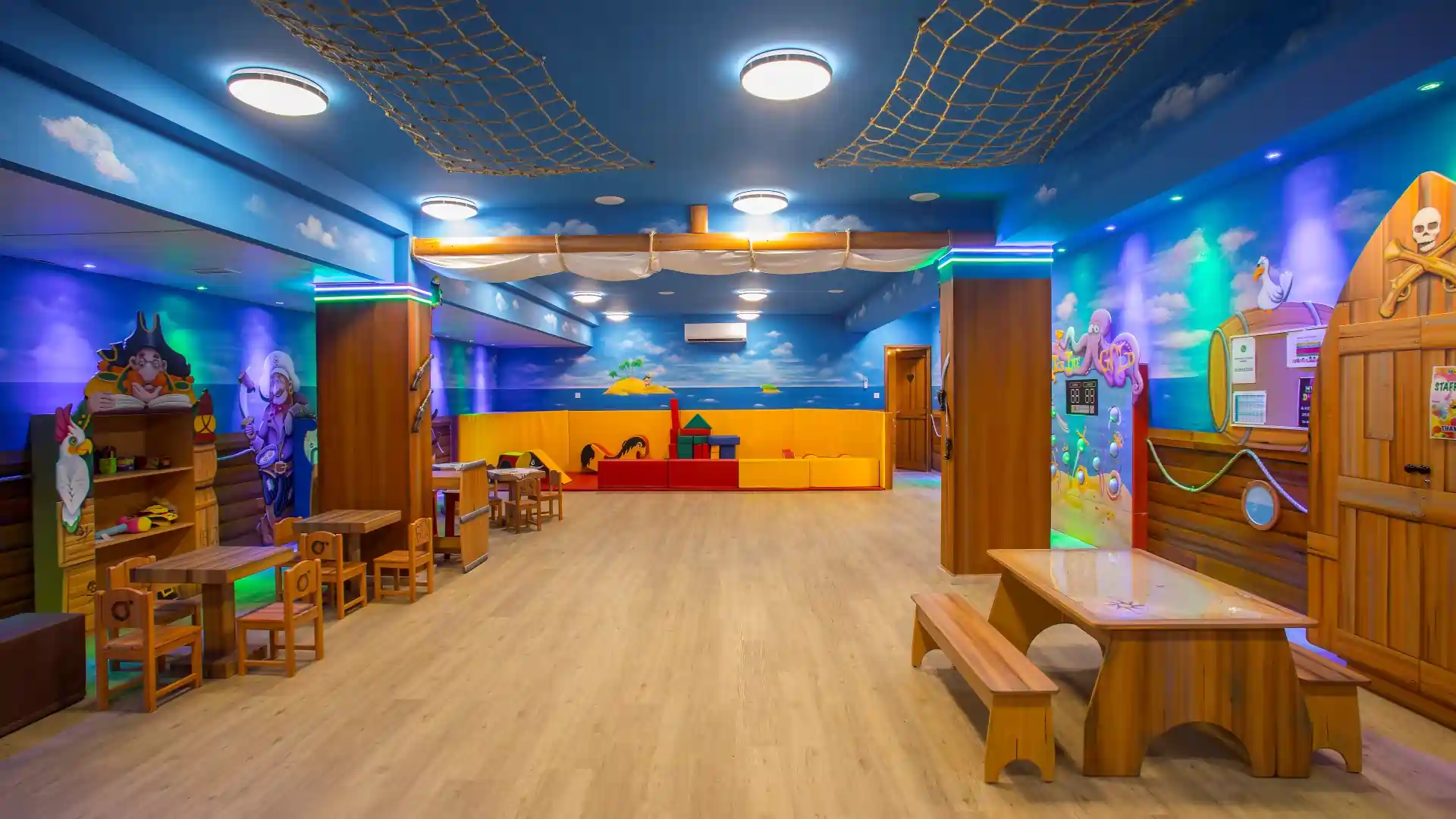 Leonardo Hotels & Resorts Mediterranean - kidsClub_03