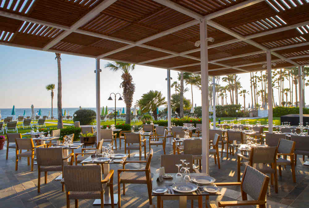 Leonardo Hotels & Resorts Mediterranean - mourayioGreekRestaurant_04.jpg