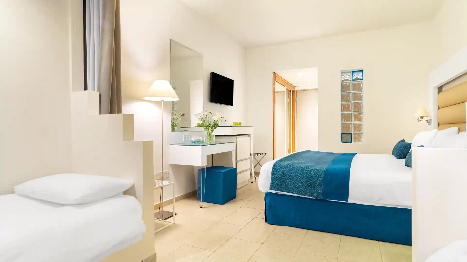 Leonardo Hotels & Resorts Mediterranean - familyRoomInlandView_01