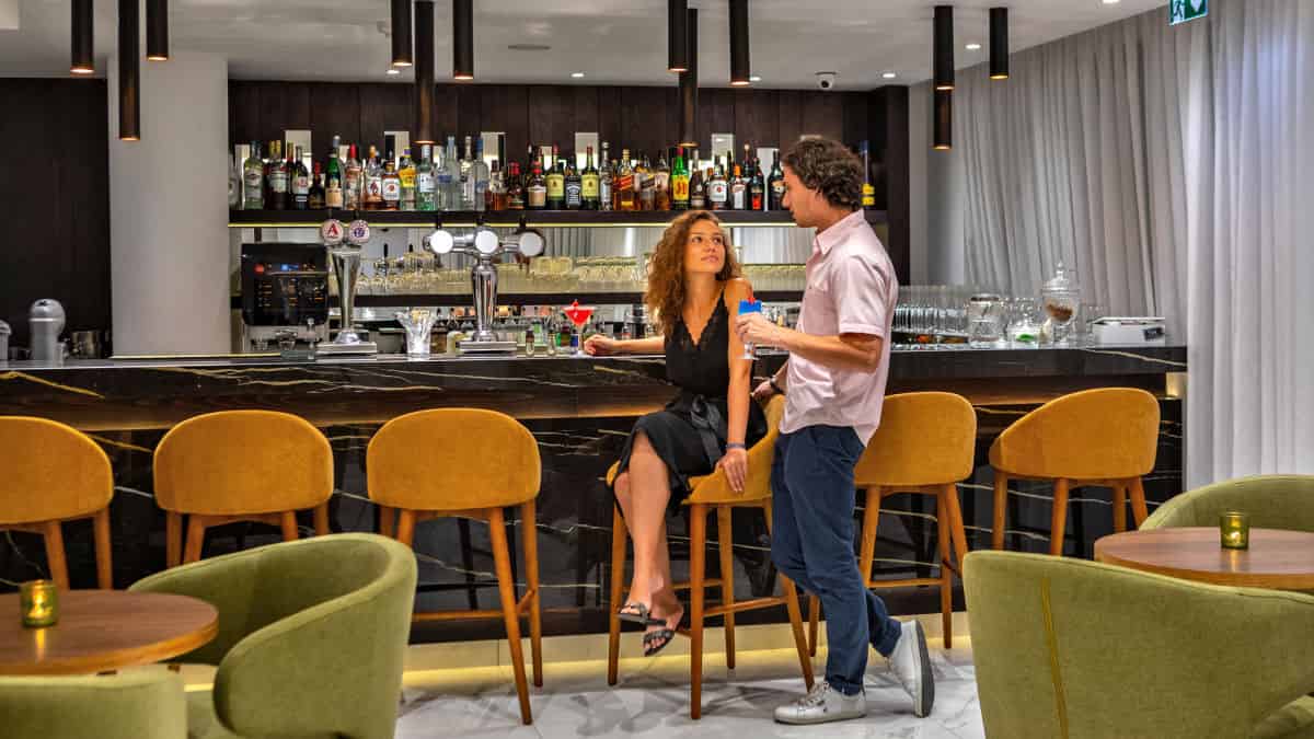 Leonardo Hotels & Resorts Mediterranean - ariadneLoungeBar_01