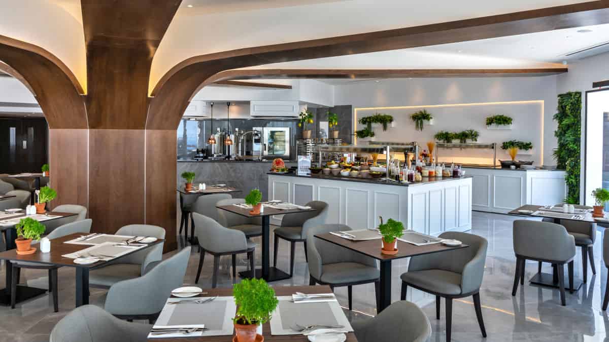 Leonardo Hotels & Resorts Mediterranean - blueHorizonRestaurant_02
