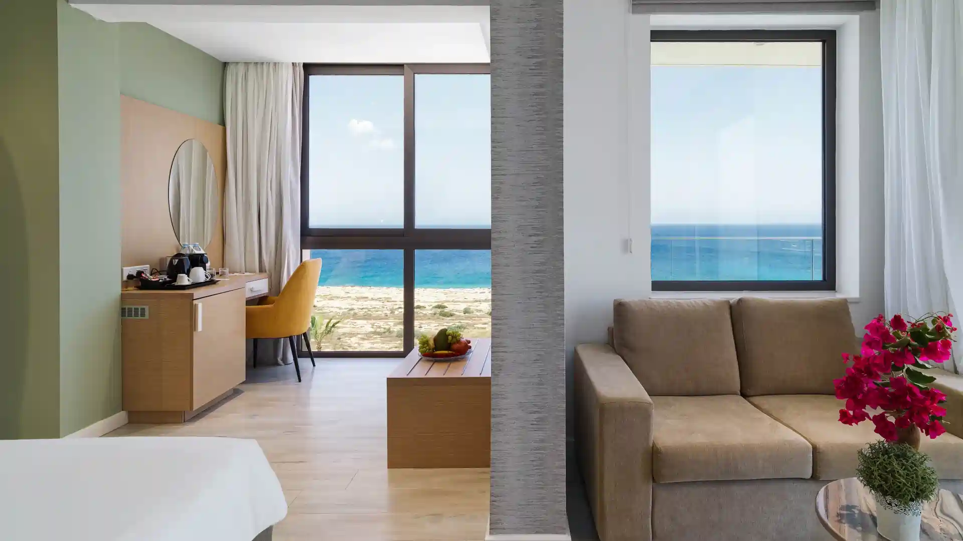 Leonardo Hotels & Resorts Mediterranean - juniorSuiteWithOutdoorHotTub_27