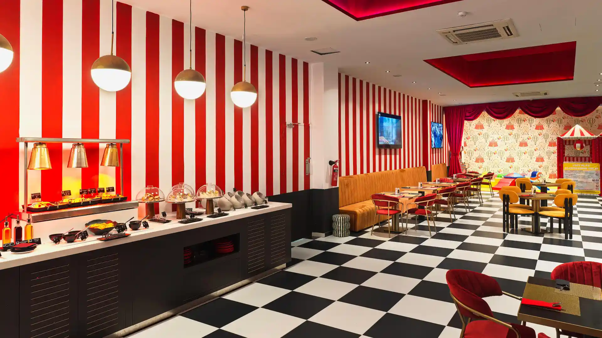 Leonardo Hotels & Resorts Mediterranean - leonardoFamilyLounge_03