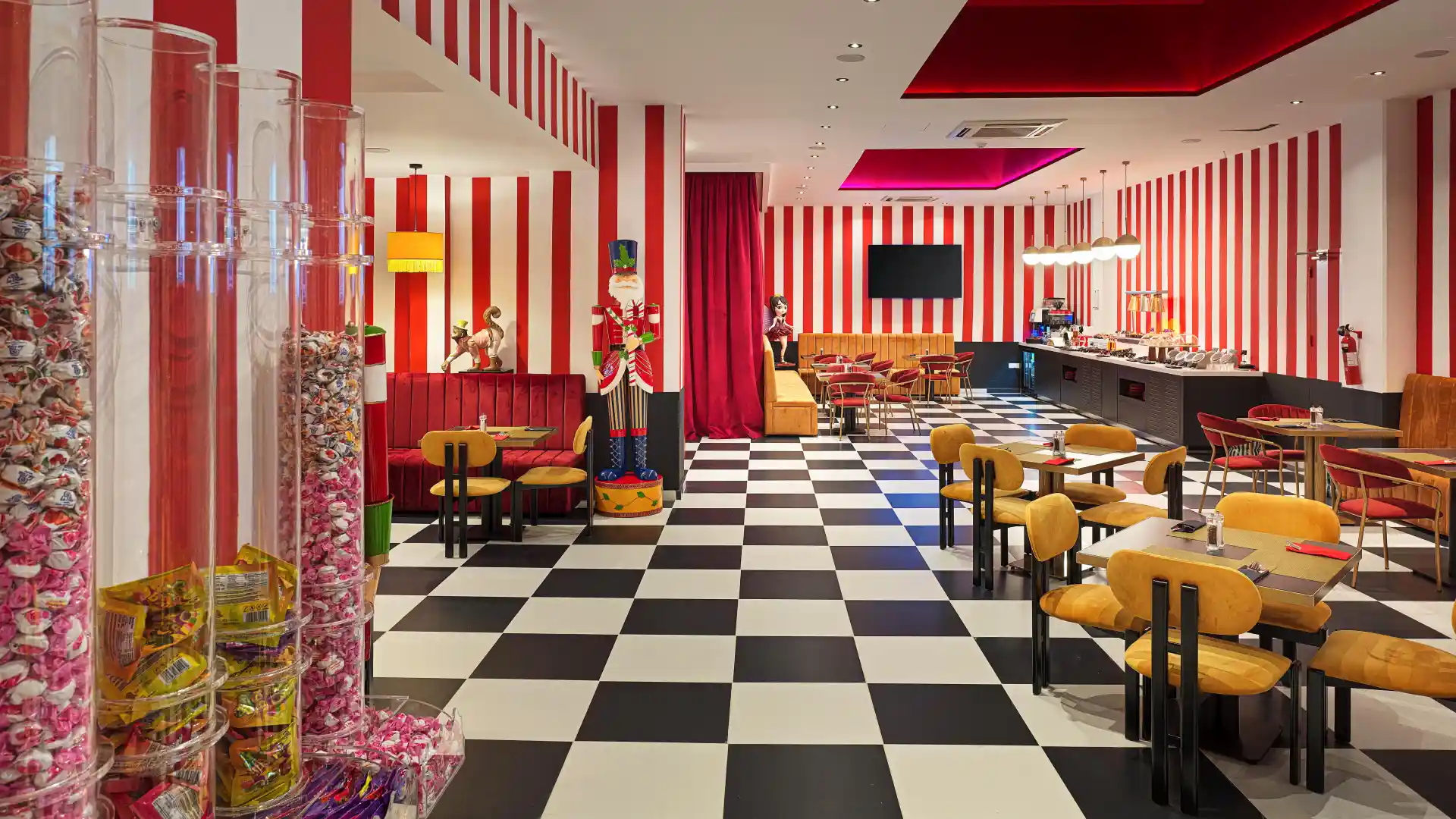 Leonardo Hotels & Resorts Mediterranean - leonardoFamilyLounge_07