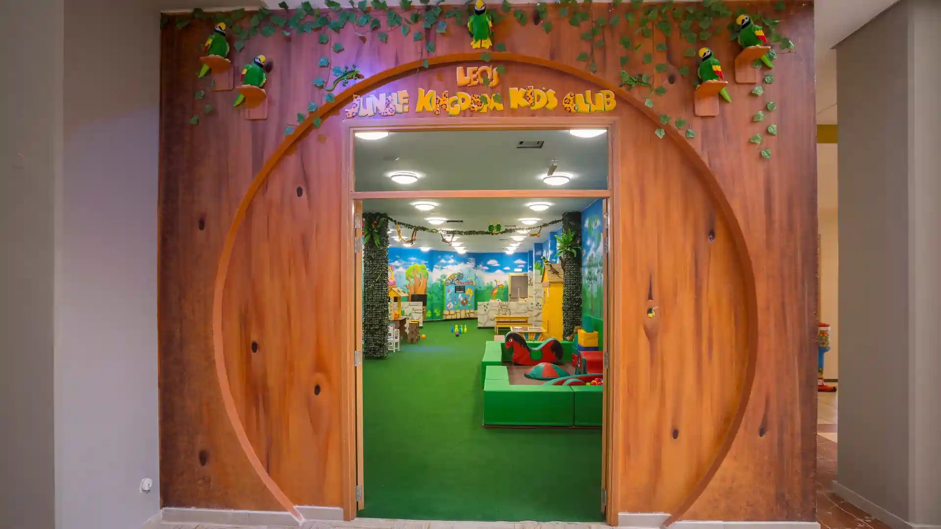 Leonardo Hotels & Resorts Mediterranean - leosJungleKingdomKidsClub_01