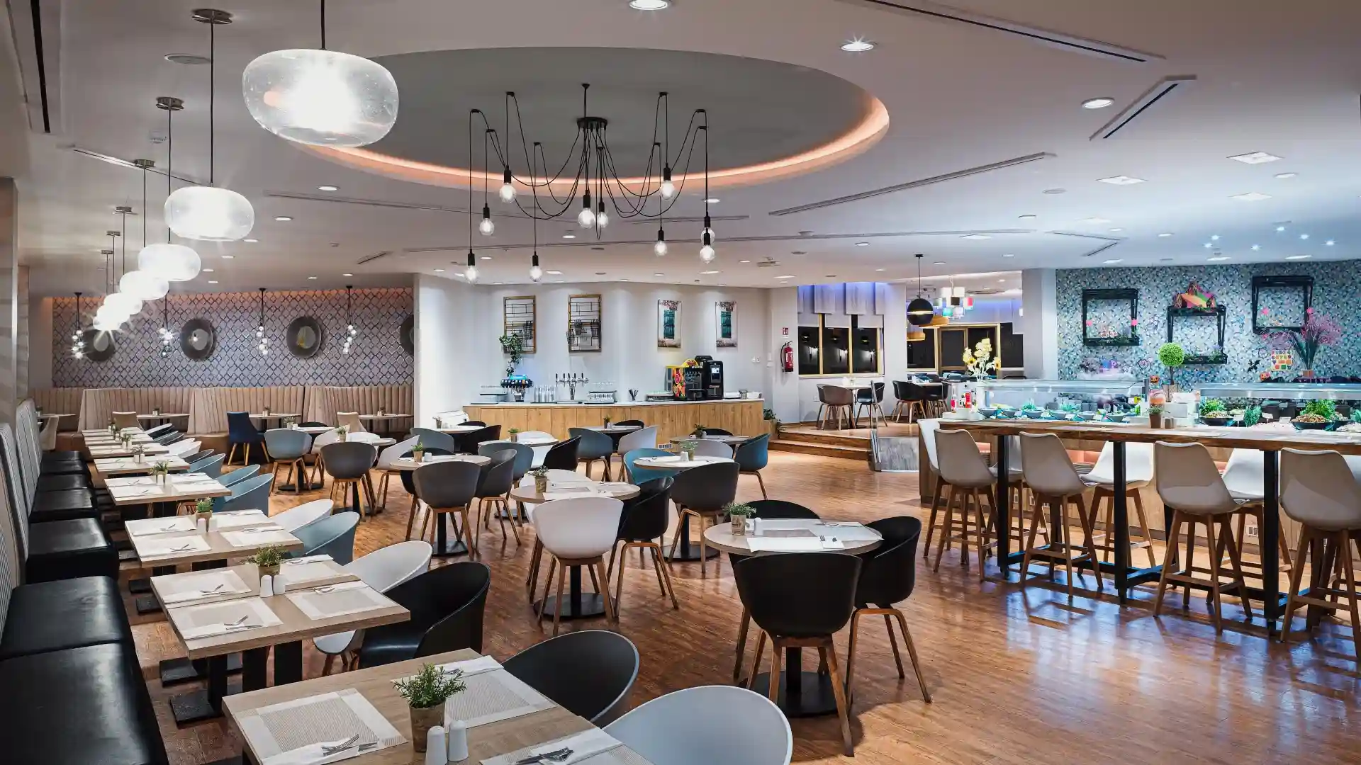 Leonardo Hotels & Resorts Mediterranean - blueHorizonRestaurant_01