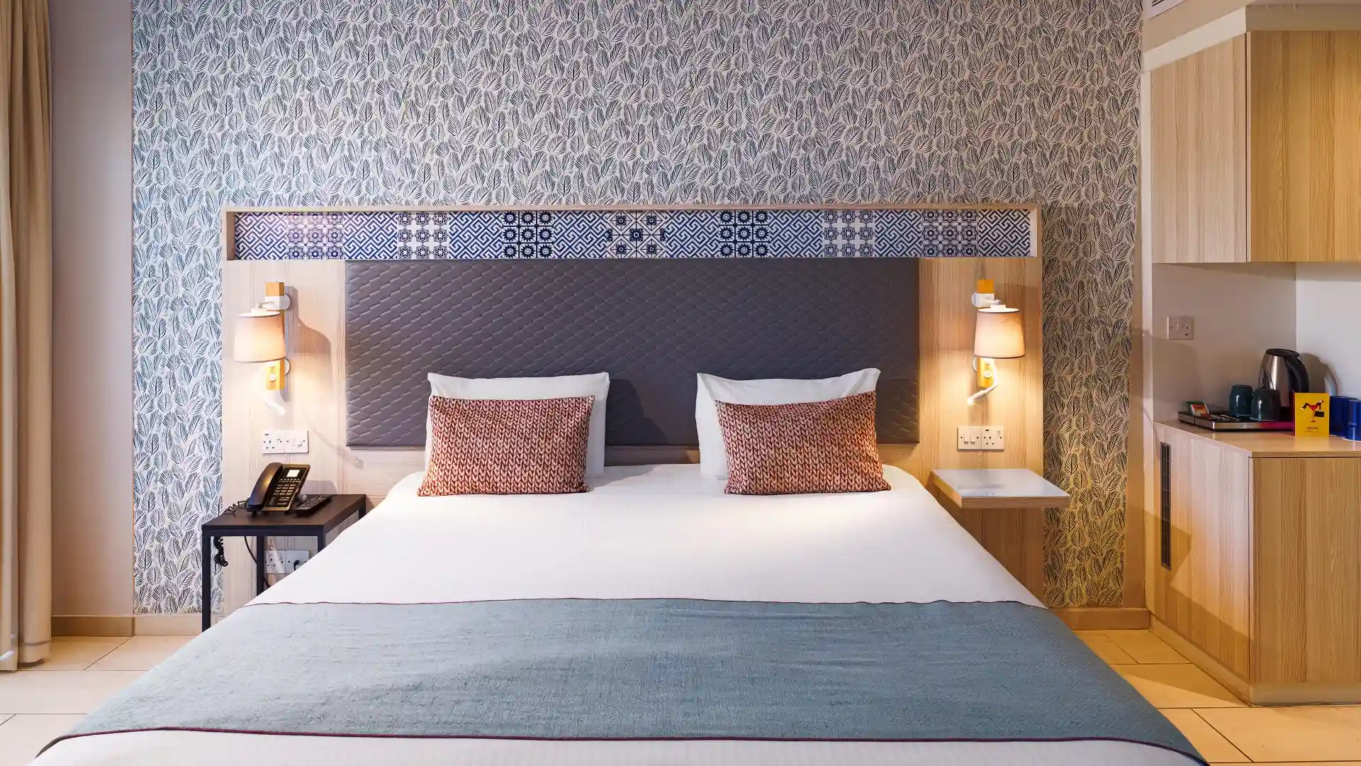 Leonardo Hotels & Resorts Mediterranean - juniorSuiteInlandView_02