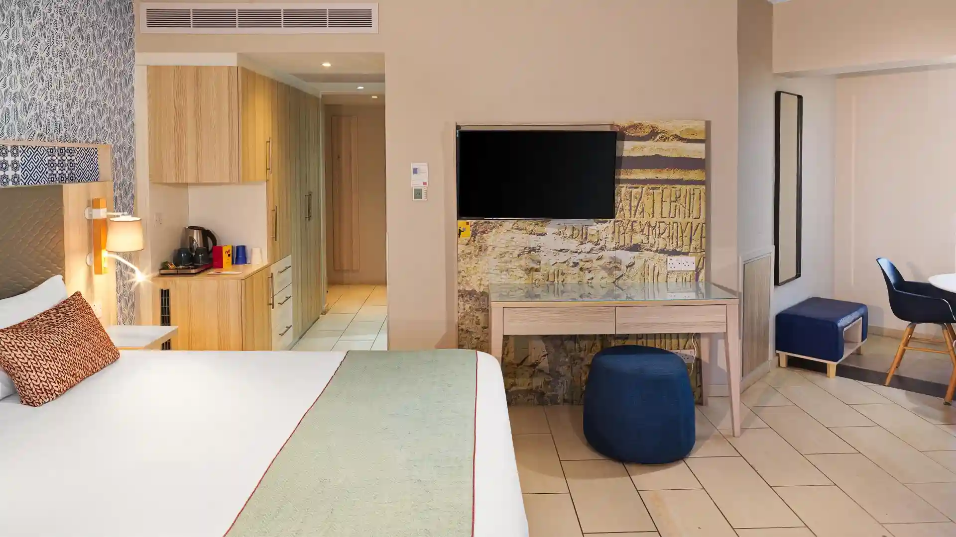 Leonardo Hotels & Resorts Mediterranean - juniorSuiteInlandView_05