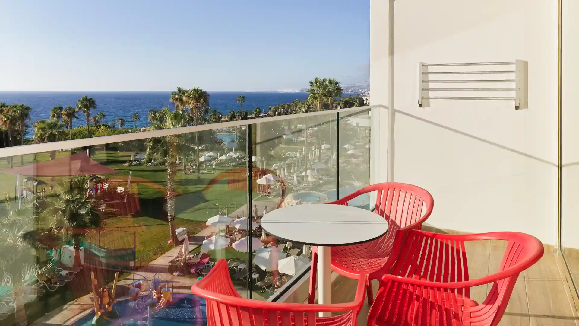 Leonardo Hotels & Resorts Mediterranean - seaViewSuite_09