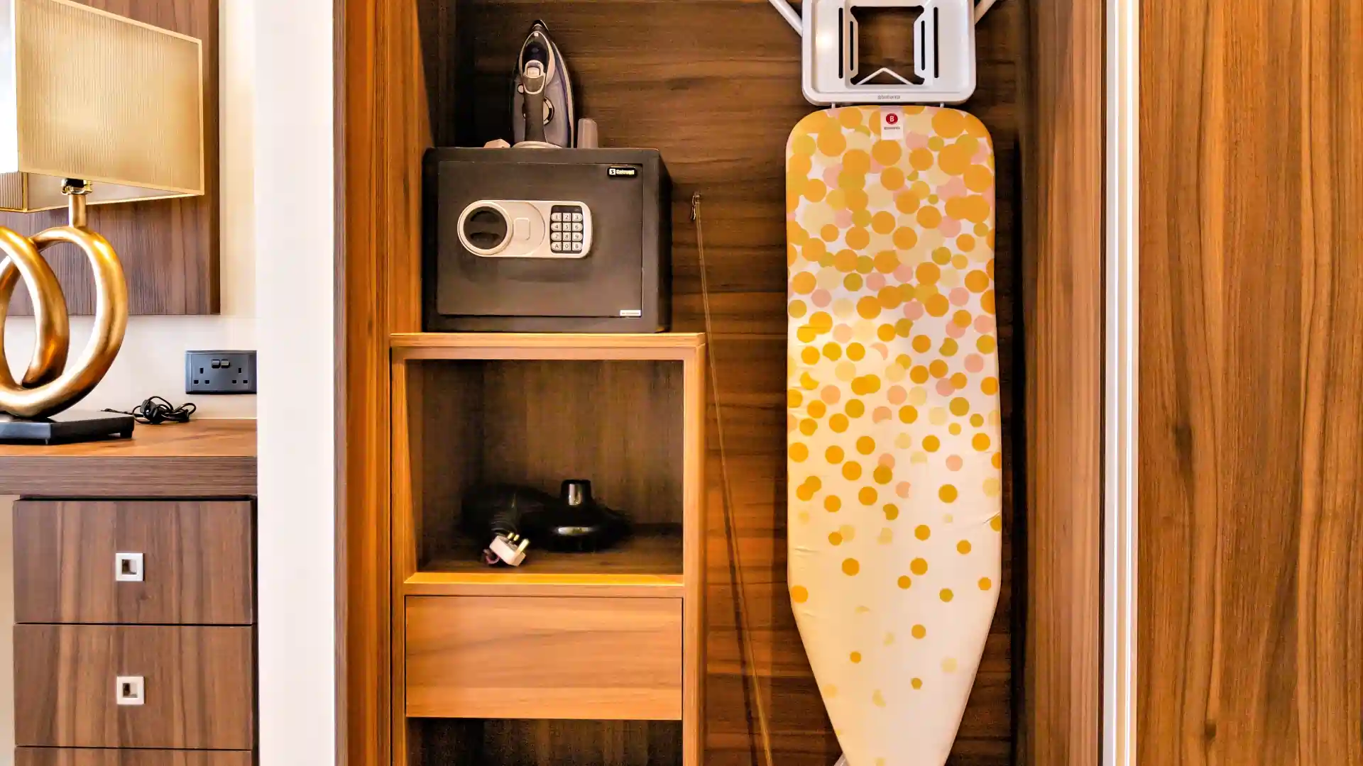 Leonardo Hotels & Resorts Mediterranean - doubleRoomWithNoBalcony_06