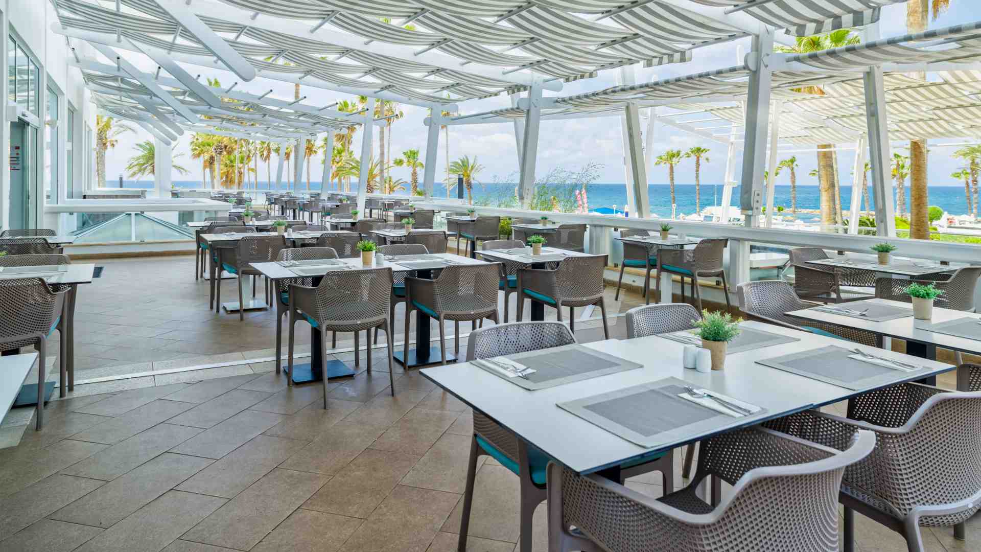 Leonardo Hotels & Resorts Mediterranean - blueHorizonRestaurant_06