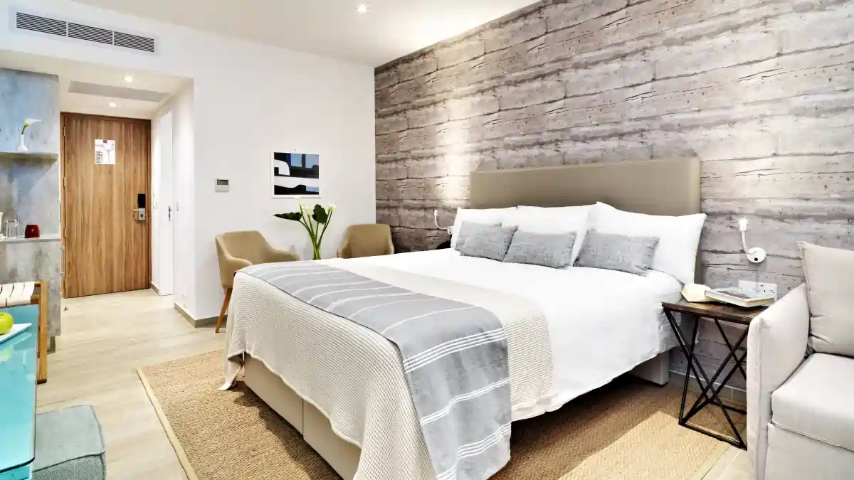 Leonardo Hotels & Resorts Mediterranean - premiumRoomWithPanoramicSideSeaView_02